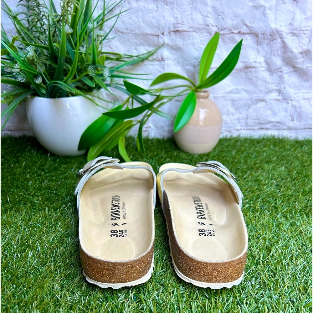 Birkenstock Cream Single-Buckle Slide Sandals - Picture 11 of 16